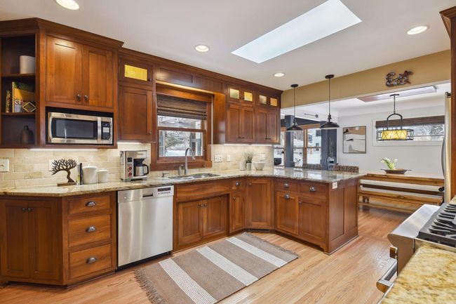 4600 W 58th Street, House other with 5 bedrooms, 3 bathrooms and null parking in Edina MN | Image 12