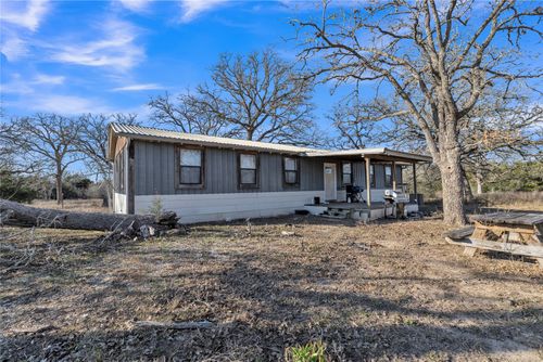 895 Patterson Rd, Flatonia, TX, 78941-5915 | Card Image