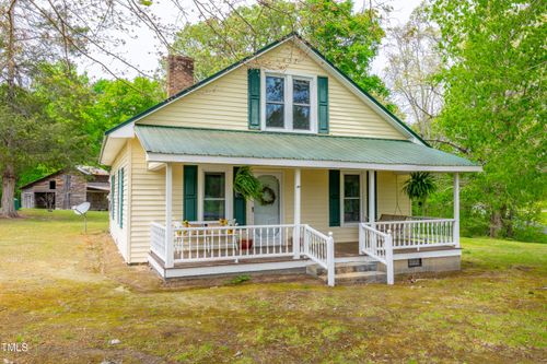 489 Purvis Farm Rd, Robbins, NC, 27325-8282 | Card Image