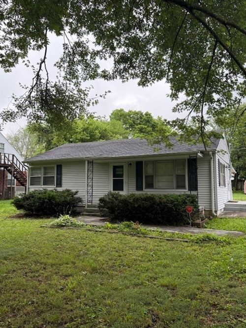 137 North St, Portland, TN, 37148-1021 | Card Image