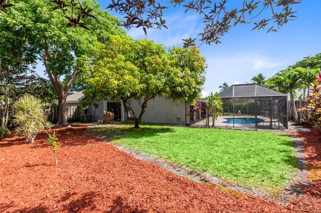 770 Nw 77 Th Ave, House other with 3 bedrooms, 2 bathrooms and null parking in Plantation FL | Image 42