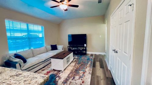 113 Sunburst Ct, Weatherford, TX, 76087-8912 | Card Image