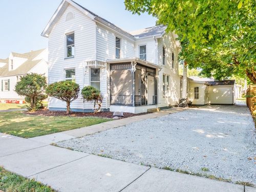 114 W North St, Danvers, IL, 61732-9206 | Card Image