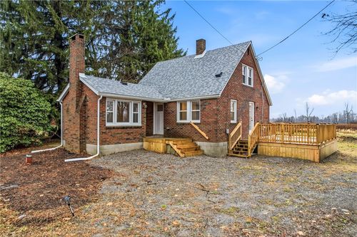 839 E Main Street Ext, Grove City, PA, 16127-6243 | Card Image