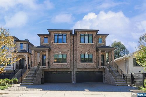 86 Oakdene Ave, Palisades Park, NJ, 07650 | Card Image