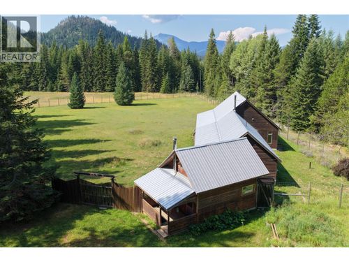 152 Talbot Rd, Salmo, BC, V0G1Z0 | Card Image