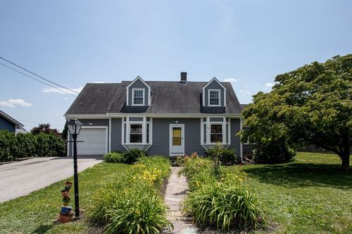 329 Read St, Somerset, MA, 02726-3044 | Card Image
