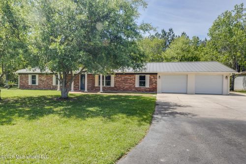 114 Campion Dr, Waveland, MS, 39576-2202 | Card Image