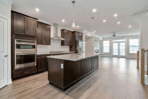 1395 Harris Way, Brookhaven, GA, 30319-3817 | Card Image