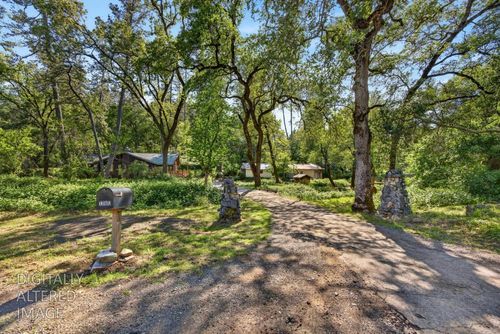 13980 Dry Creek Road, Auburn, CA, 95602 | Card Image