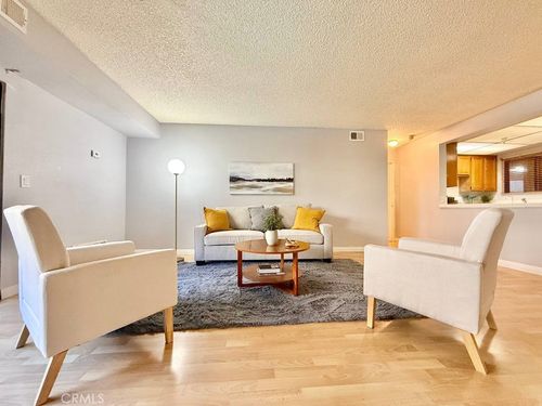 132-4142 E Mendez St, Long Beach, CA, 90815-2693 | Card Image