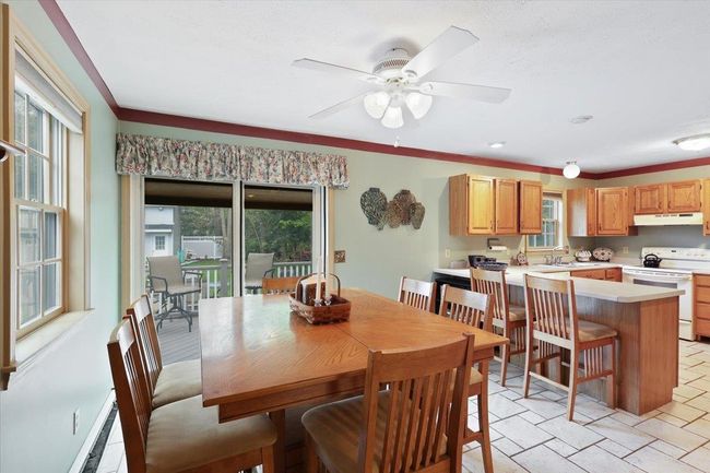 Direct access to the amazing backyard! | Image 10