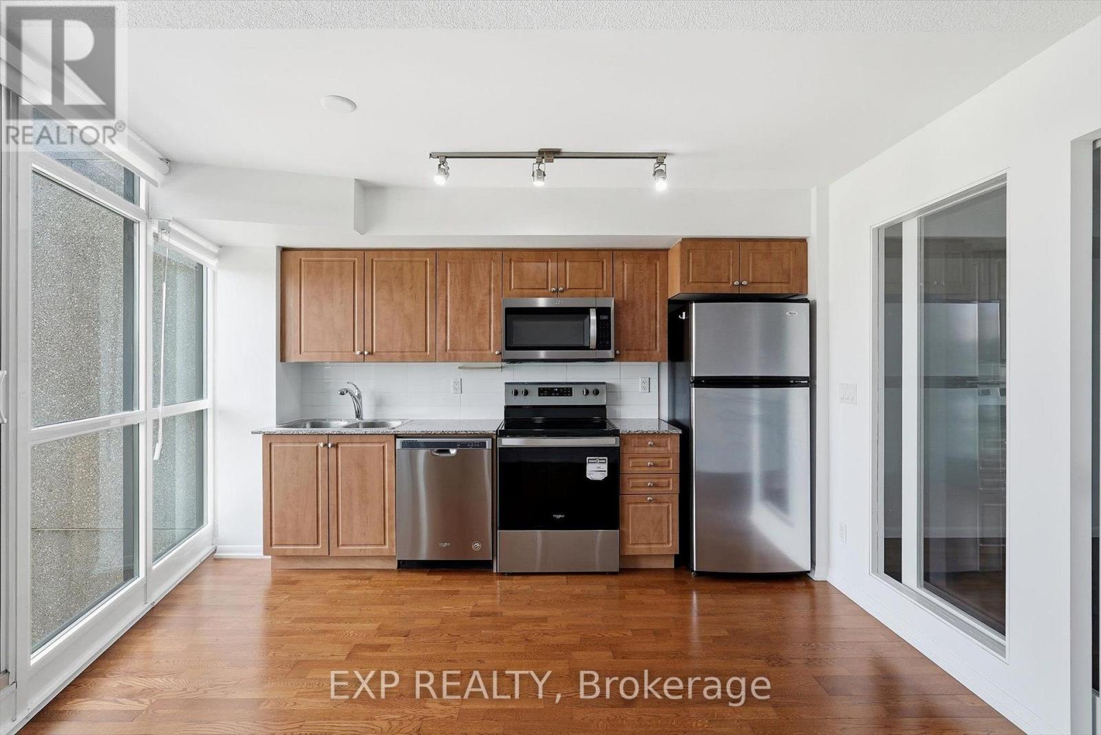 Residential Lease in Toronto (Niagara) 4