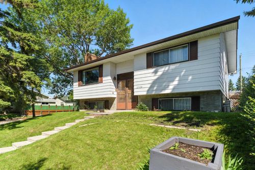 5720 Madigan Drive Ne, Calgary, AB, T2A4P5 | Card Image