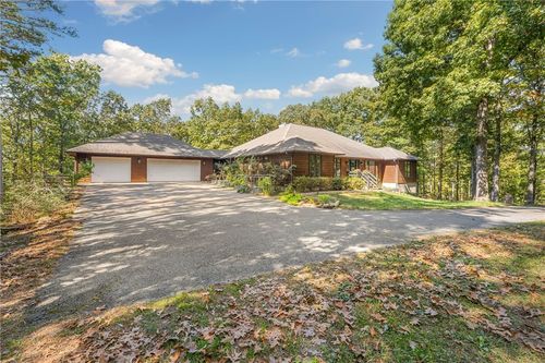 8191 Forest Hills Dr, Rogers, AR, 72756-7710 | Card Image