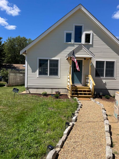 5 Gulseth Ave, Hampton, NH, 03842-2353 | Card Image