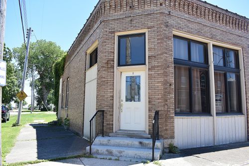 104 E North Street, Creston, IL, 60113 | Card Image