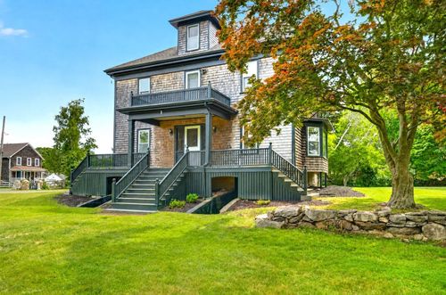 5 North Ln, Dartmouth, MA, 02748-1563 | Card Image
