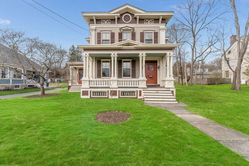 68 W Main St, Clinton, NJ, 08809-1268 | Card Image