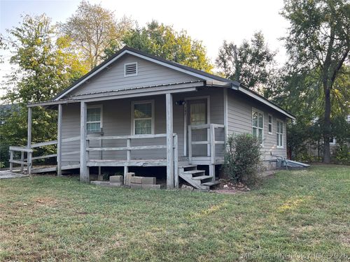 747 Bluff Ave, Tahlequah, OK, 74464-4899 | Card Image