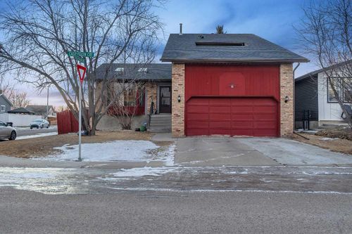 48 Castleglen Crt Ne, Calgary, AB, T3J2B8 | Card Image