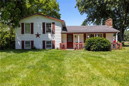 8134 Oberlin Rd, Elyria, OH, 44035-1916 | Card Image
