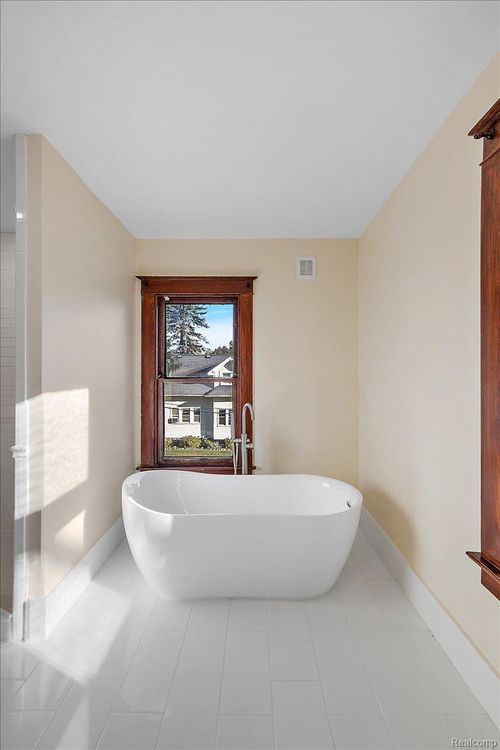 438 N Bailey St, Romeo, MI, 48065-4731 | Card Image