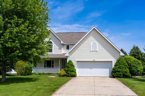 1151 Meadow Dr, Mount Pleasant, MI, 48858-8988 | Card Image