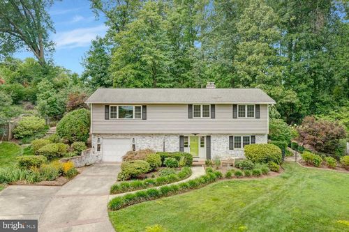 8704 Greystone Pl, ALEXANDRIA, VA, 22309-2560 | Card Image