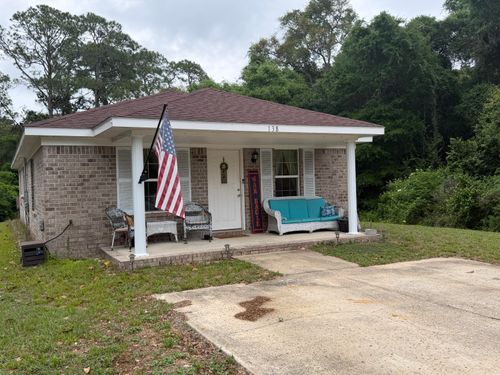 138 Adams St, Niceville, FL, 32578-2135 | Card Image