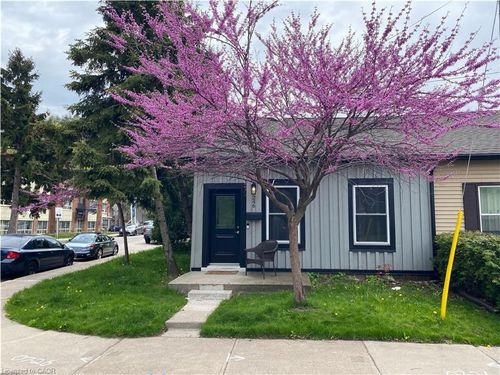 246 Forest Ave, Hamilton, ON, L8N1Y1 | Card Image