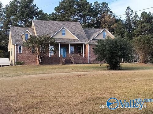 231 Brewer Rd, Collinsville, AL, 35961-7318 | Card Image