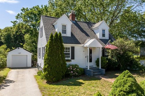 20 Upland St, Manchester, NH, 03102-2855 | Card Image