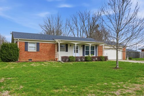 10 E Estate St, Anderson, IN, 46013-3842 | Card Image