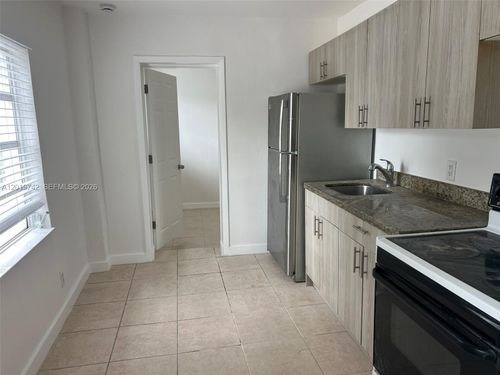 1-4245 Nw 24th Ave, Miami, FL, 33142-4642 | Card Image