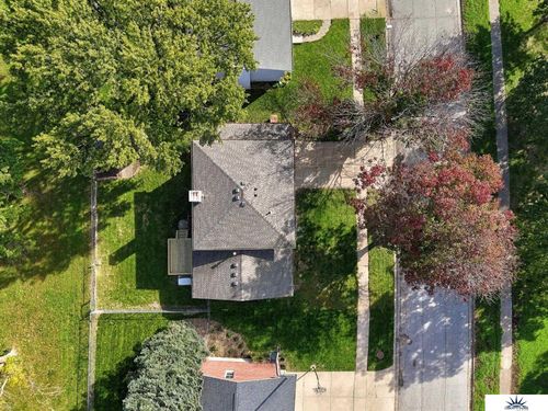 5320 Woodland Ave, Lincoln, NE, 68516-1873 | Card Image