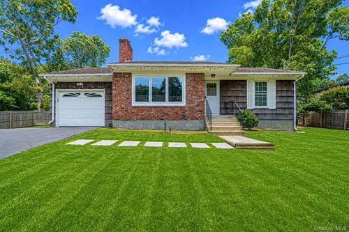 6 Rolling Woods Ln, Hampton Bays, NY, 11946-1900 | Card Image