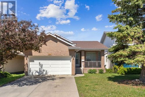 894 Applewood Dr Se, Calgary, AB, T2A7P2 | Card Image