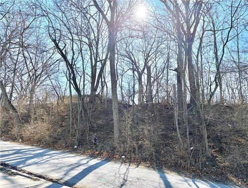 5501 E 10th St, Kansas City, MO, 64127 | Card Image