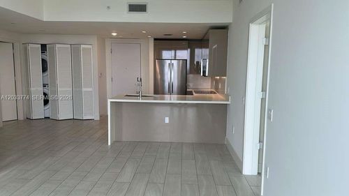 2111-2000 Metropica Way, Sunrise, FL, 33323-3215 | Card Image