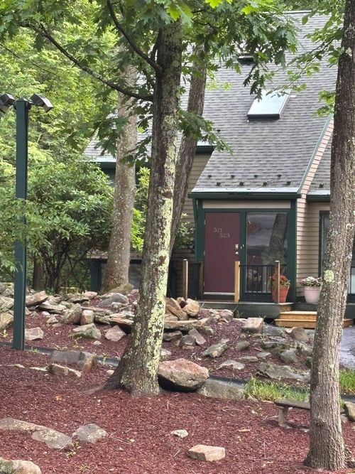 523 Laurel Pond, Farmington, PA, 15437 | Card Image