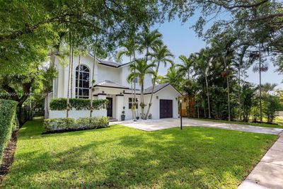 323 Sarto Ave, House other with 4 bedrooms, 3 bathrooms and null parking in Coral Gables FL | Image 3