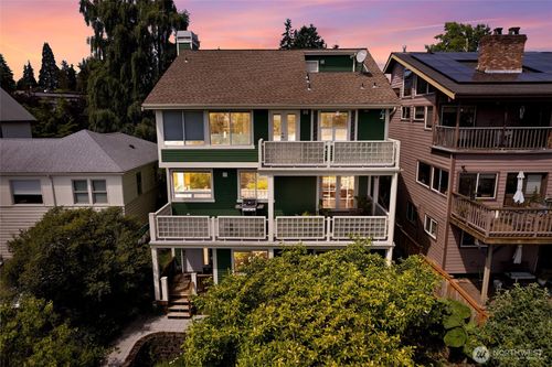 6222 37th Ave Ne, Seattle, WA, 98115-7408 | Card Image