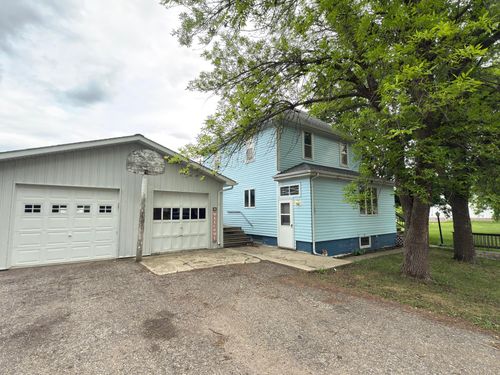 107 3rd Ave, Bellingham, MN, 56212-3300 | Card Image