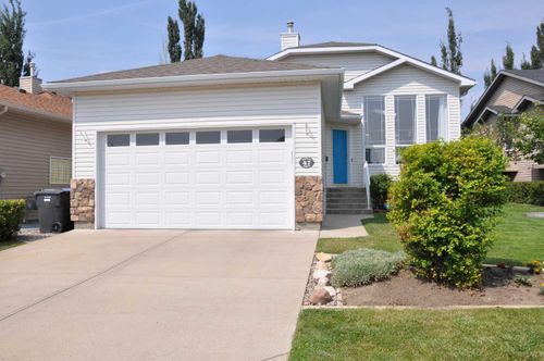 47 Riverbrook Close W, House with 4 bedrooms, 3 bathrooms and 2 parking in Lethbridge AB | Card Image