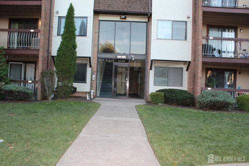 820 Edison Glen Ter, Edison, NJ, 08837-2931 | Card Image