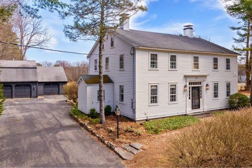 323 Exeter Rd, Hampton Falls, NH, 03844-2031 | Card Image