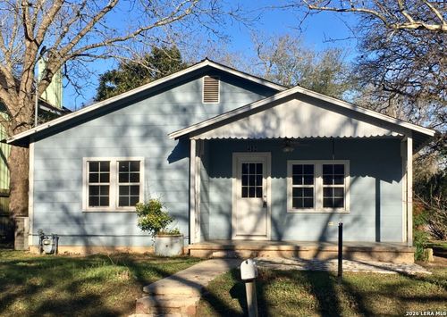 402 Ogrady St, Boerne, TX, 78006-2541 | Card Image