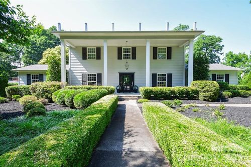 711 Yadkin St, Albemarle, NC, 28001-4149 | Card Image