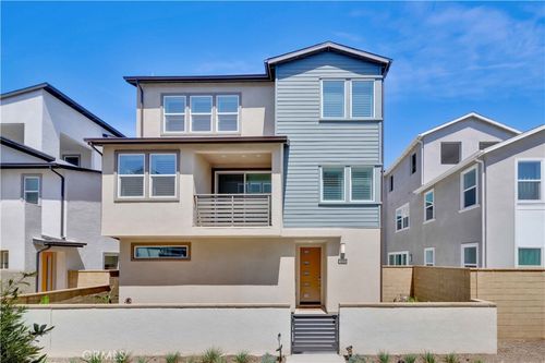 426 Lobata, Irvine, CA, 92618-5959 | Card Image